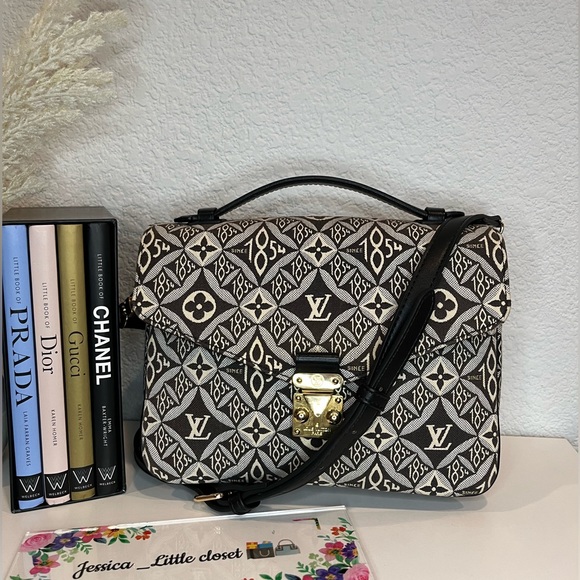 🎀Louis Vuitton Black Since 1854 Jacquard Textile Pochette Metis - Picture 2 of 16